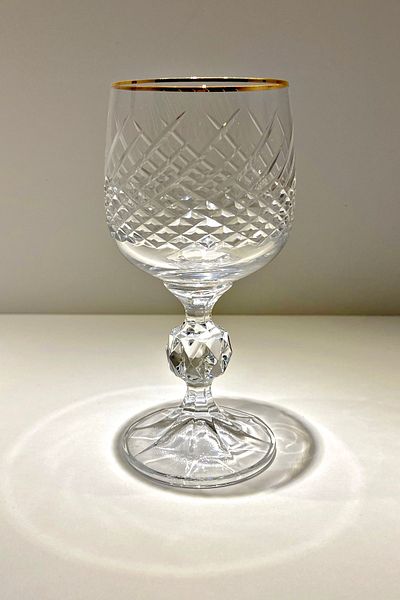 Bohemia مجموعة Sterna Gold المكونة من 6 قطع - كوب ماء بني وأبيض، كأس نبيذ 150 سم مكعب، موديل ياقوتي
