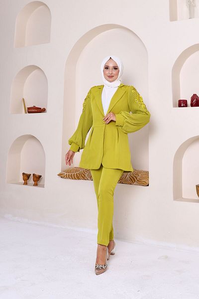 Zümrüt Sleeve pleated, shoulder rose and stone tooling detailed jacket and pants evening dress 3002