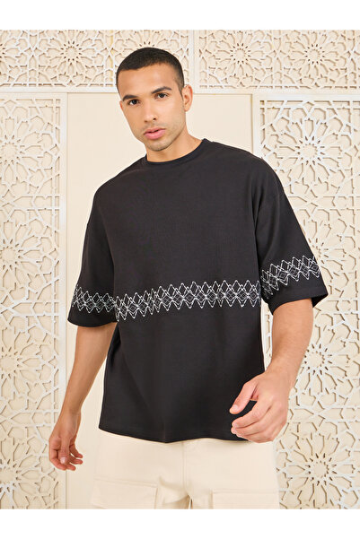 Styli Premium Contrast Zigzag Embroidered Interlock Boxy Fit T-Shirt