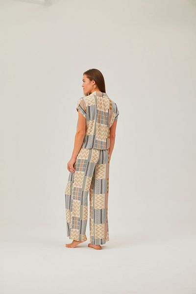 Pamuk & Pamuk men's Ethnic PatterneD Collar ButtoneD Trousers Pajama Set