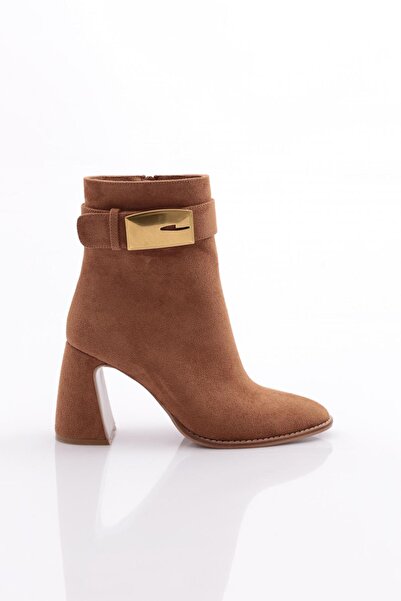 DGN Women's Side Accessories Heeled Boots Brown Suede 91773236