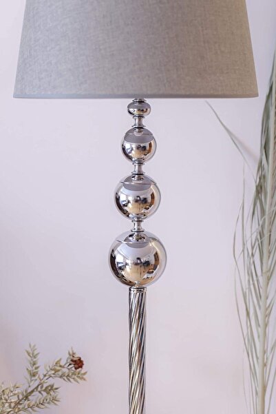 Vinner Krom Kaplama Üçlü Küre Modern Metal Lambader - Başlık rengi Hasır Gri'dir.