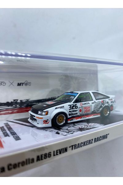 Inno تويوتا كورولا AE86 ليفين 'Trackerz Racing' بمقياس 1/64