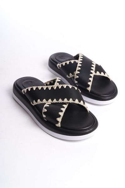 Shoesers Papuci cu bandă dublă pentru femei cu design special