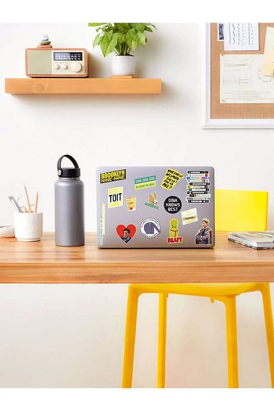 KT Decor مجموعة ملصقات PVC للهاتف والجدول الزمني تحت عنوان Brooklyn 99 - الكمبيوتر اللوحي والكمبيوتر المحمول والكمبيوتر المحمول والكمبيوتر المحمول
