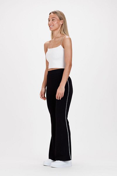 Ecrou Women's Black Side Piping Detailed Flare Mold Pants
