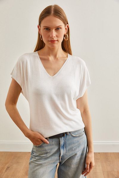 Olalook Bluză de tricot cu decolteu în V albă - drapeată model de bază BLZ-19002663