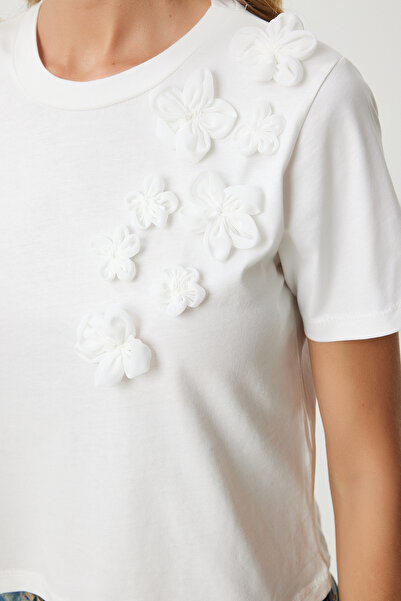 Happiness İstanbul Γυναικείο πλεκτό μπλουζάκι Λευκό Λουλούδι - NJ00153