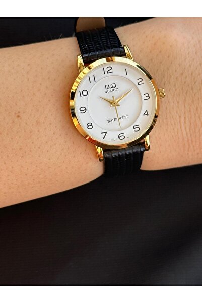 Q&Q Elegant and Stylish White Dial Women's Wristwatch - Numeral
