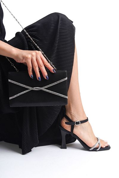Redoxy Combinație rochie de seară și geantă din satin - Design special, cu dungi încrucișate de piatră