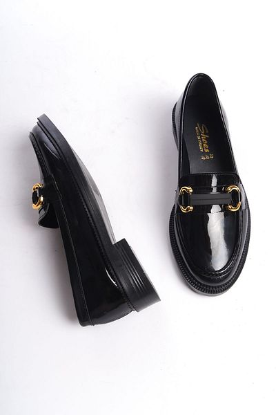 Shoesers Women's Special Design Vintage Buckle Detailed Patent Leather Loafer Shoes