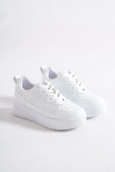 Shoesers Γυναικεία αθλητικά παπούτσια με χοντρή σόλα με κορδόνια σε λευκό χρώμα