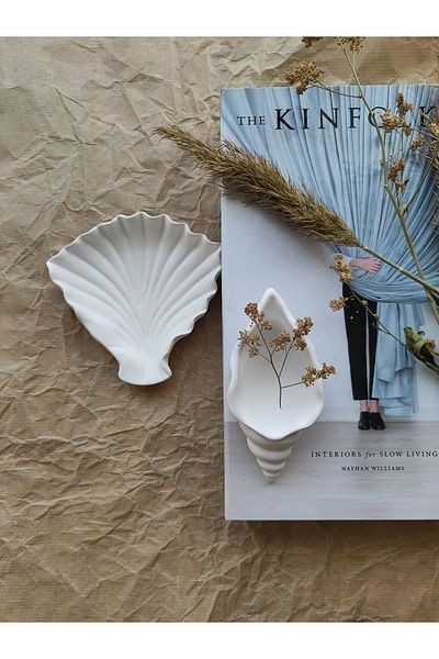 Minima Art Studio Sea Shell Shaped Jewelry Plate Organizer