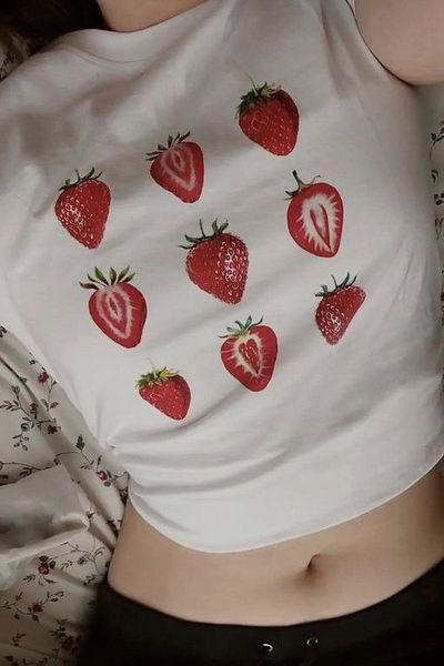 EFBUTİK Λευκό Strawberries Crop