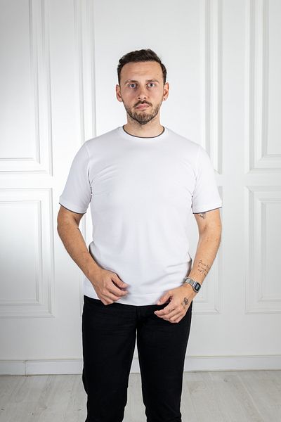 Sarar Tricou clasic alb de bază cu decolteu 0