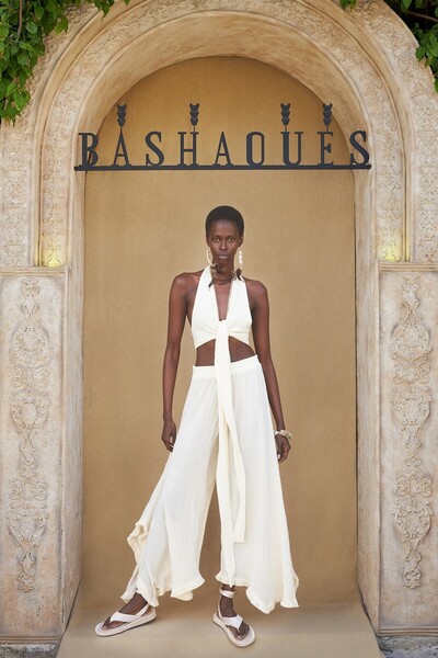 Bashaques Önden Bağlamalı Sırtı Açık Üst