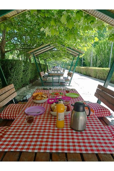 Ayşemce Gingham Tablecloth, 4-Pillow and Tablecloth; Picnic Set; Picnic Set.