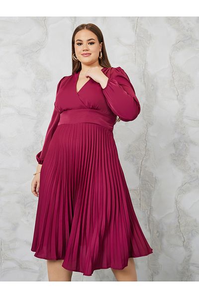 Styli Plus Pleated Hem A-Line Midi Dress