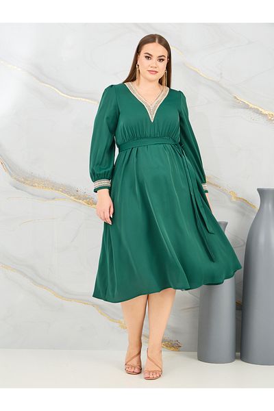 Styli Plus Lace Detail V Neck A-Line Midi Dress