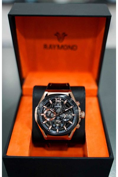 Raymond Men's Leather Wristwatch - Stylish and Comfortable