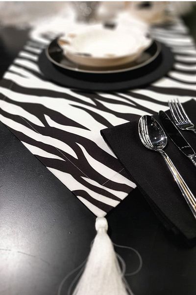 Zümralstyle Zebra Pattern Runner + Set încărcător 6 piese