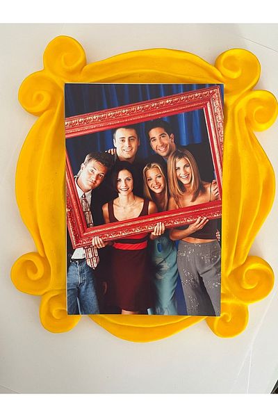 Gragold3Design Friends Yellow Frame (with Two Friens Pictures as a Gift)