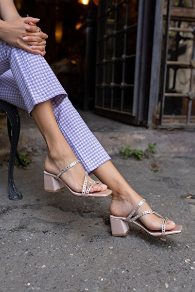 ANGELİNA JONES Βραδινό φόρεμα με τακούνι με λεπτομέρεια Nusa Γυναικείες παντό...