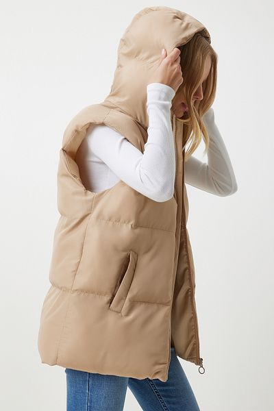 Happiness İstanbul Cremefarbene, übergroße Pufferweste mit Kapuze für Damen MK00176