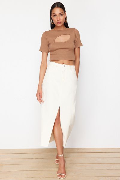 Trendyol Collection Ecru Gabardine Midi szoknya - elöl hasított, szőtt, TWOSS24ET00244