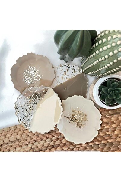 Sultan Tasarım مجموعة إيبوكسي مكونة من 4 قواعد أكواب فضية