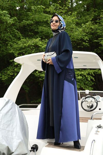Ferraceci Laci Abaya
