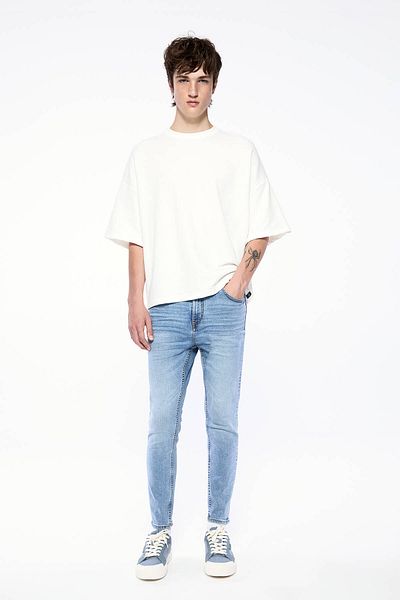 Pull & Bear Black Carrot-Fit Jean with Pale Effect