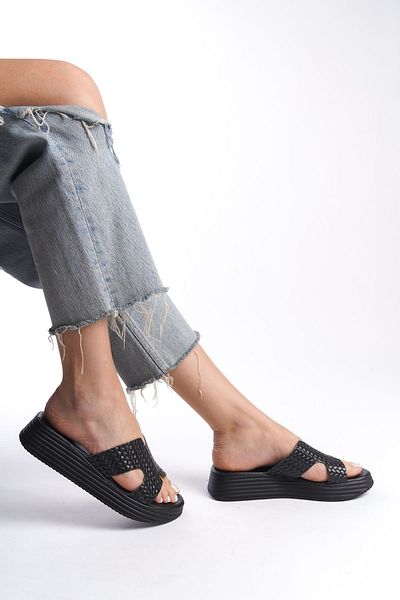 Shoesers Γυναικείες παντόφλες Vaketa από γνήσιο δέρμα με διπλό λουράκι ειδικής σχεδίασης