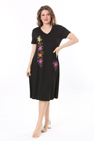 Şans Plus Size V-neck Black Embroidered Pocket Dress - 65N37962