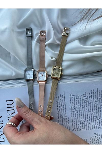 Ricardo Women's Gold Mesh Steel Cord Vintage Wristwatch