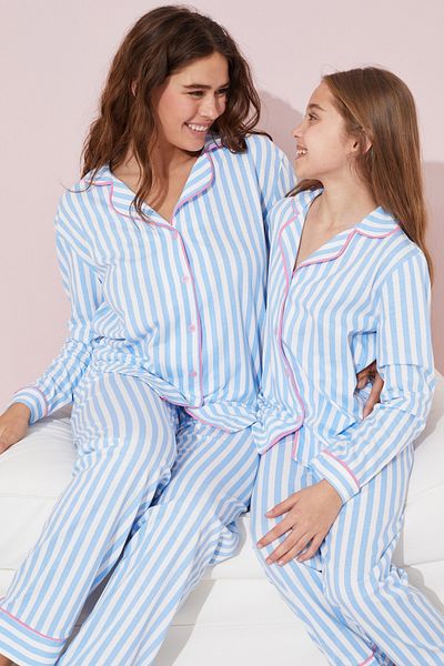 Siyah İnci Blue and white striped Buttoned Pijama Knitted Pajama Set