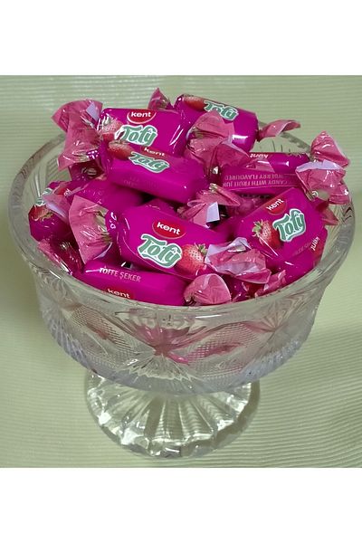 KENT Tofy 500g Strawberry Flavored Holiday Candy