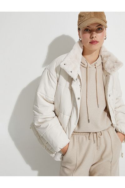 Koton Puffer Jacket Collar with Plush Detail and Pockets
