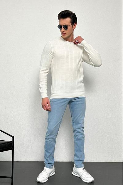 HLT JEANS Πλεκτό πουλόβερ ανδρικό εκρού Standard Fit Normal Cut με σχέδιο λαιμόκοψης HLTHE012121