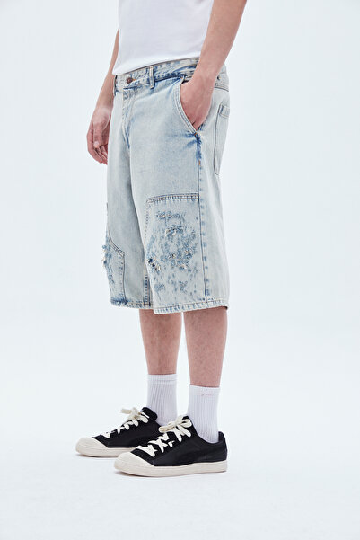 VAMOSCLO شورت من قماش الدنيم بتفاصيل ممزقة من بيرمودا