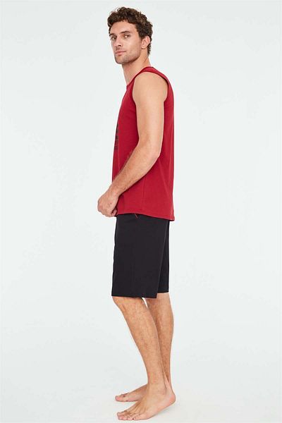Mod Collection - طقم شورت رياضي باللون العنابي للرجال