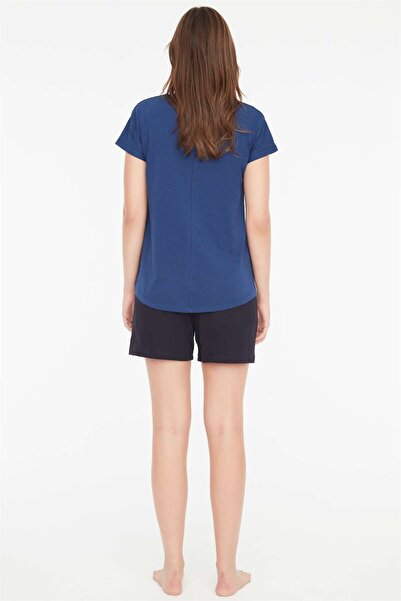 Mod Collection - Kadın Lacivert V-yaka Şort Takımı