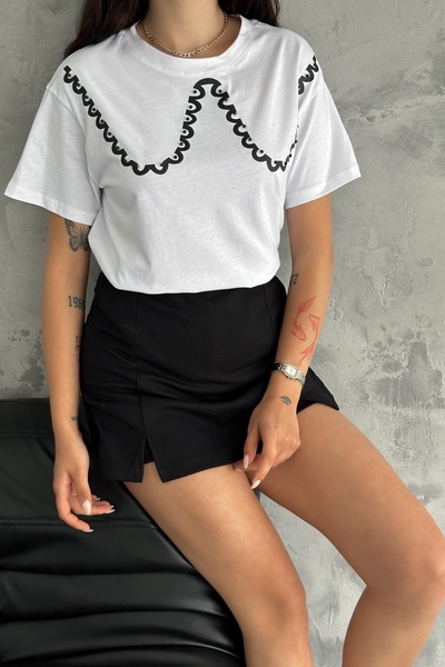 FEMELLE Women's Cotton T-Shirt with Stone Stud Detail - Collar Look