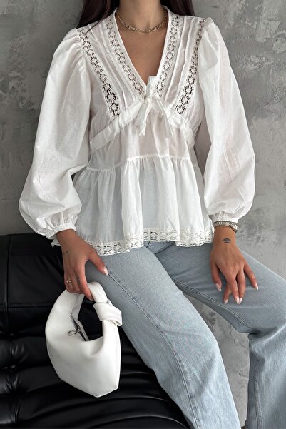 FEMELLE Bílá krajková vyšívaná bavlněná halenka - župan se sukní a límečkem