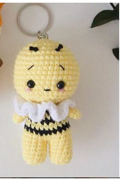 Penguen Bee Keychain, Bag Ornament (Hand Knitted)