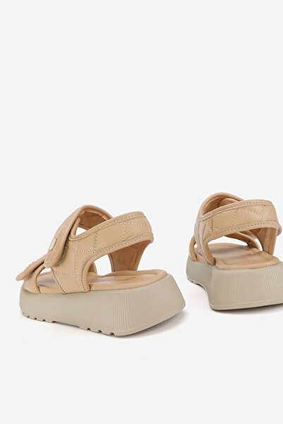 TUNAELLİ Beige Patent Leather - Genuine Natural Leather Short Heeled Flat Sandals