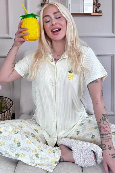 Pijamaevi Pineapple Patterned Yellow Chain Short Sleeve Women's Pajamas - Buttoned Front