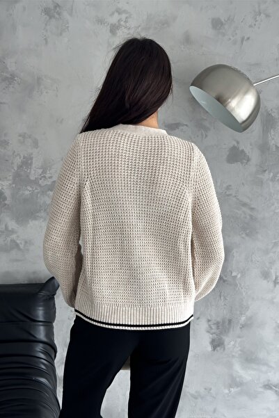 FEMELLE Gold Buttoned Striped Knitted Sweater Cardigan - Women, Standard Size