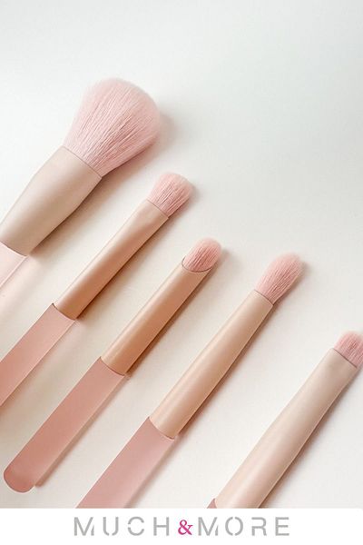 Much and More Pink Makeup Brushes Set of 5 - Puddle/Ally/Far/Mixing Brush