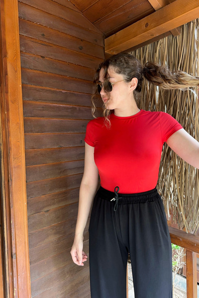 Sorridi Crew Neck Red Soft Touch Short Sleeve Blouse